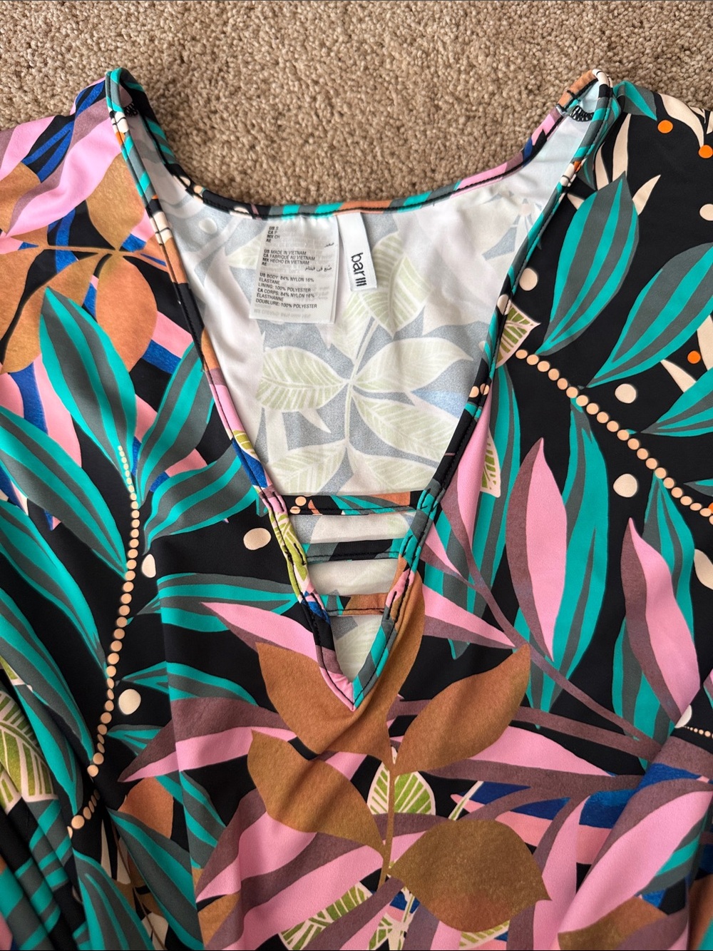 Women's Tropical Leaf V-Neck swim coverup or Blouse - sz small - Picture 3 of 3